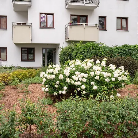 Wola Modern Apartment Warsaw Exterior photo